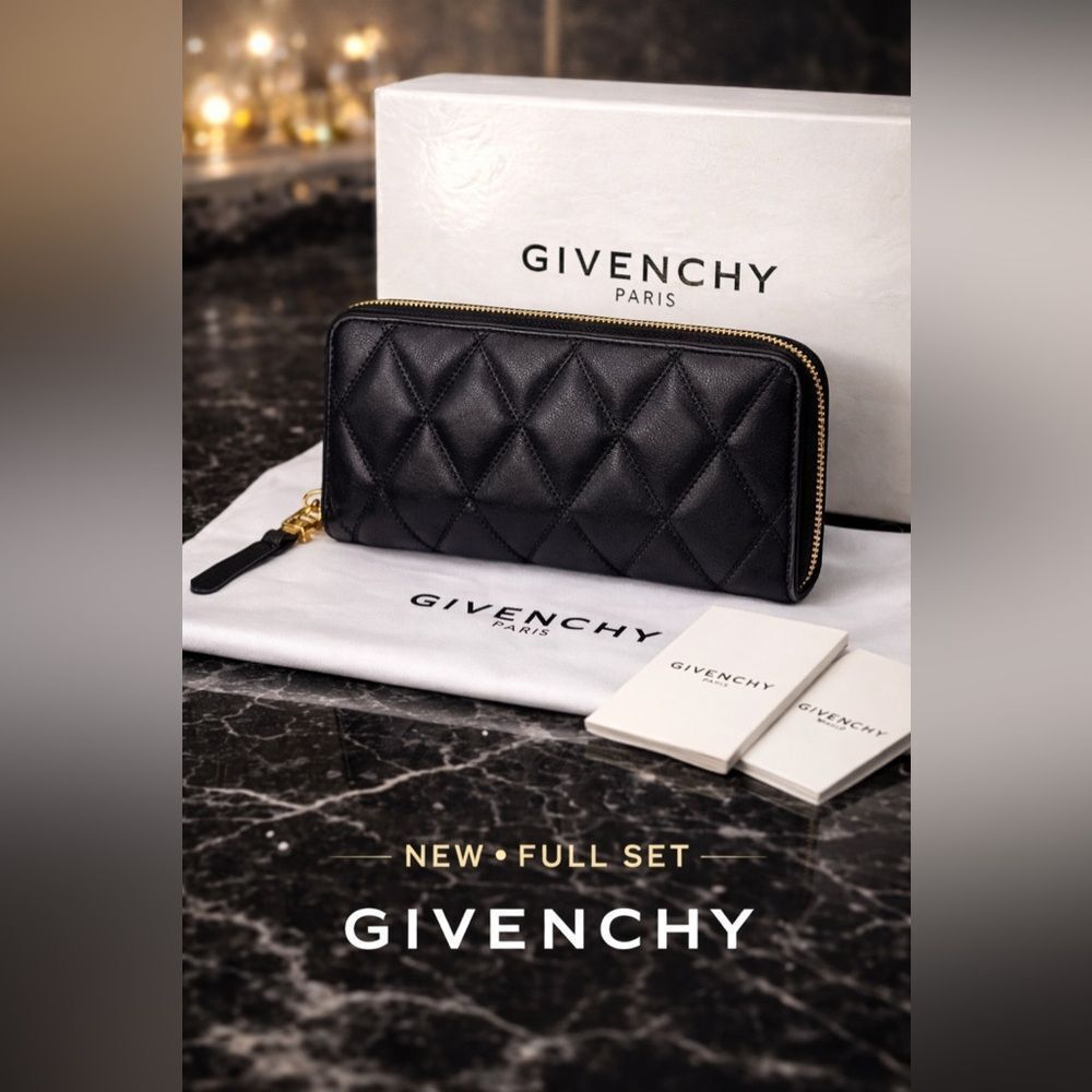 Givenchy Pandora Quilted Wallet Black Leather Gold Zip Around NEW Unused